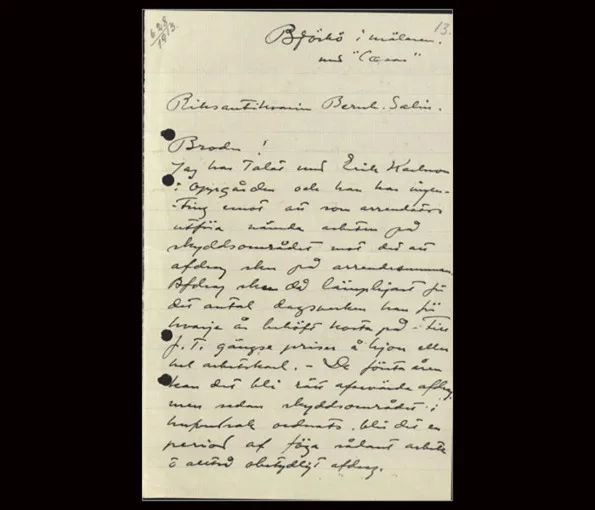 papper med kursiv text