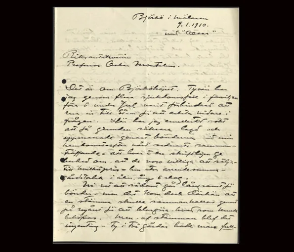 papper med kursiv text