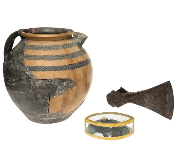 keramikvas med yxhuvud